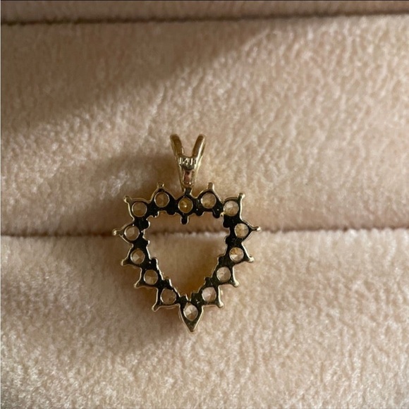 14k solid yellow gold open heart charm / pendant for necklace, diamond simulant - Picture 3 of 9